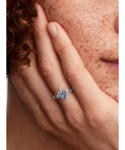 Alternative view of Disney Frozen Queen Elsa Tiara Ring